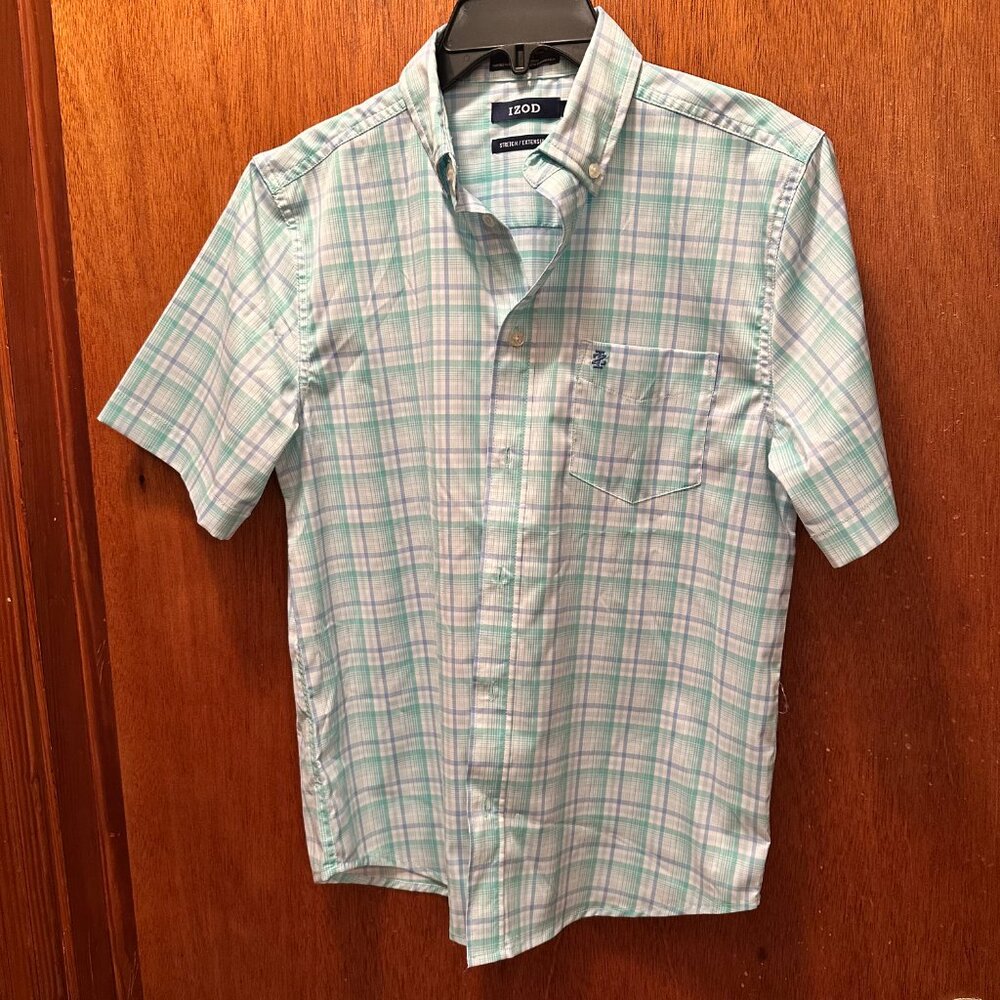 Size 14/16 boy's Izod button down shirt
